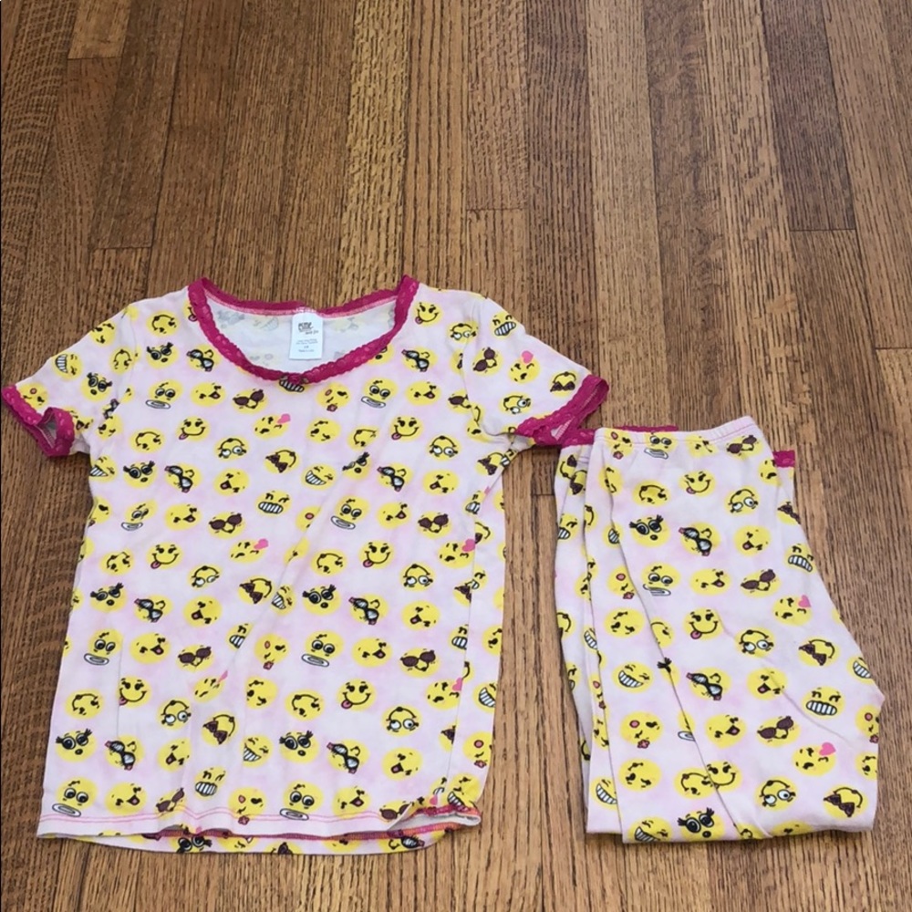 Super cute amazing condition girls pj set